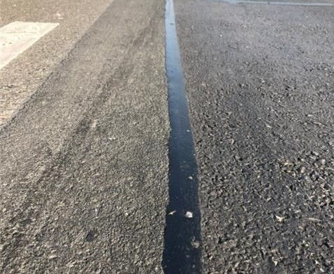 崇左道路施工必备 立面贴缝带批发与路面裂缝贴缝带施工全攻略