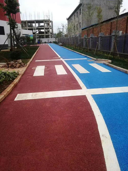 沥青路面改色 道路施工的新视角与应用实践